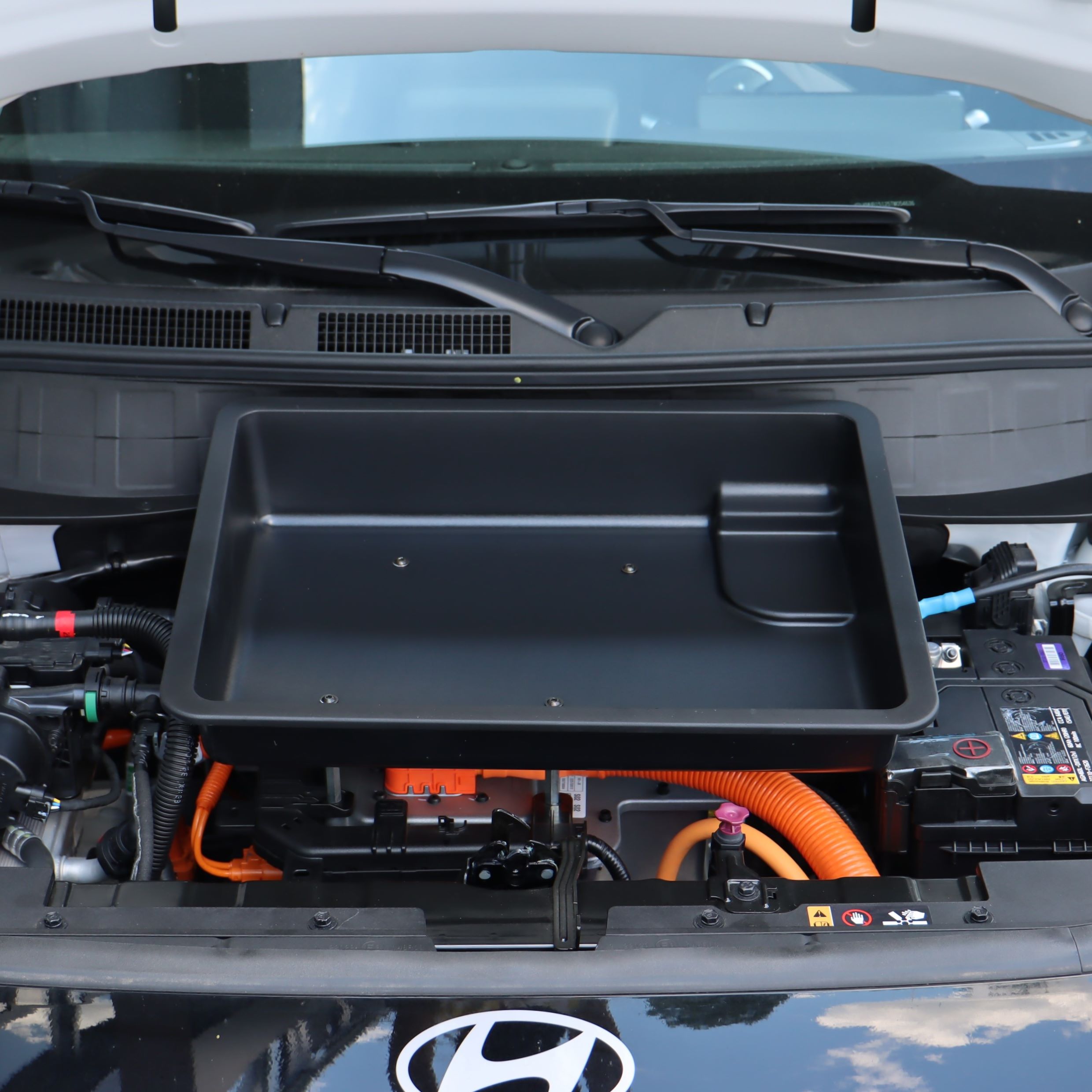 Frunk - úložný prostor v předním kufru, Hyundai Inster, 2024- ,