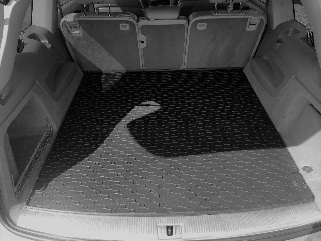 Gumová vana do kufru Rigum pro Audi Q7, 2005-2015, 5 sedadel