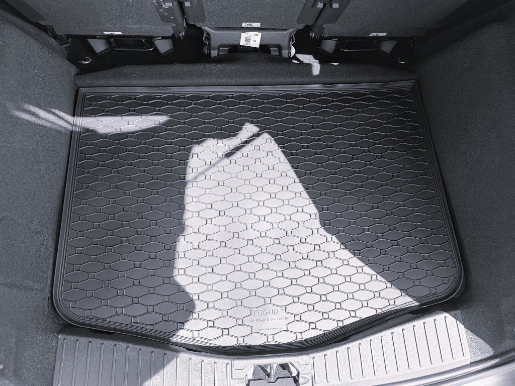 Gumová vana do kufru Rigum pro Ford C-Max II, 2010-2019, dojezdové kolo