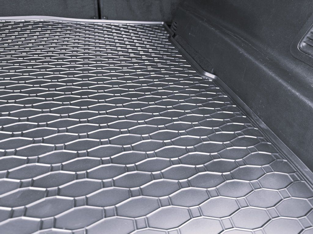 Gumová vana do kufru Rigum pro Ford S-MAX II, 2015-2023, 5 sedadel
