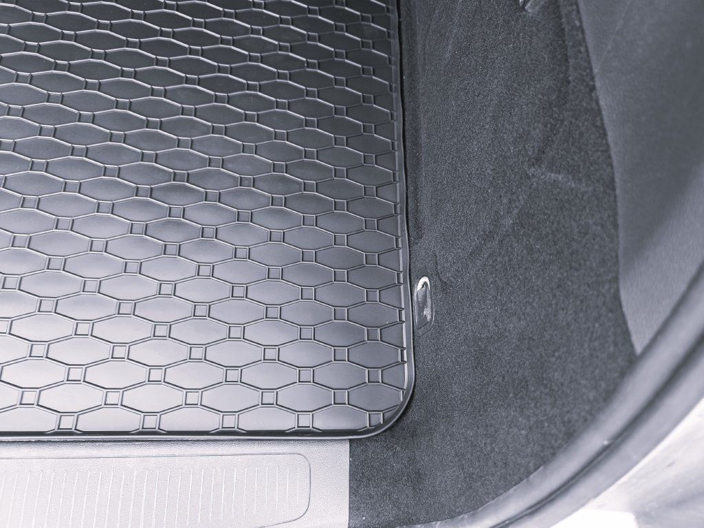 Gumová vana do kufru Rigum pro Opel Astra K, 2015-2021, Combi