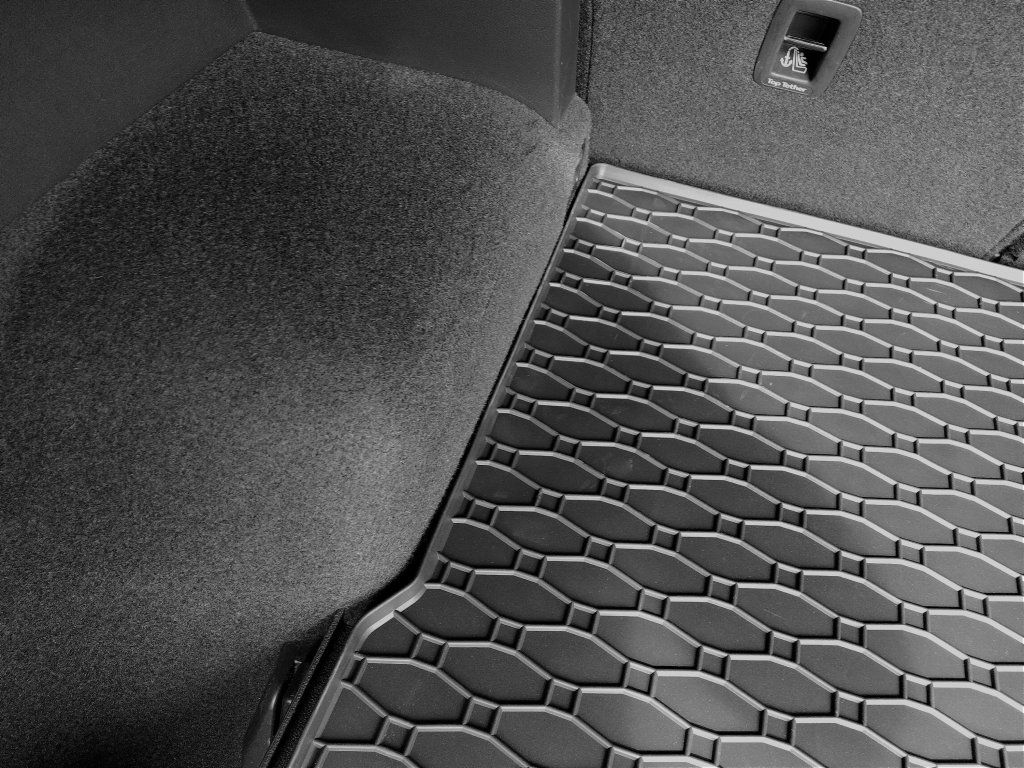 Gumová vana do kufru Rigum pro VW Tiguan II, 2015-2024, horní dno
