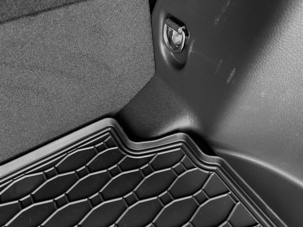 Gumová vana do kufru Rigum pro Audi Q5, 2008-2017