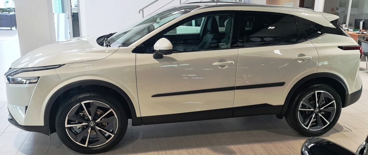 Ochranné boční lišty na dveře, Nissan Qashqai III, 2021-