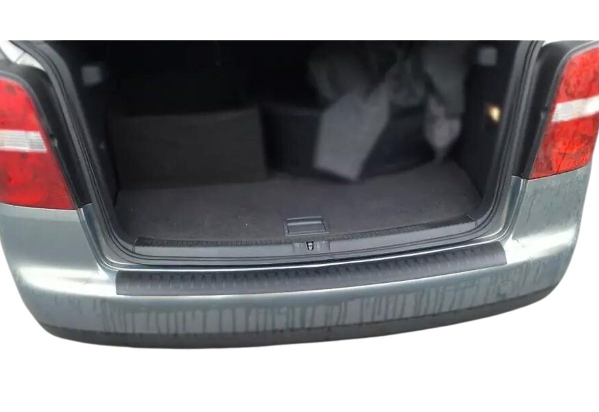 Kryt prahu pátých dveří, VW Touran, 2003-2010