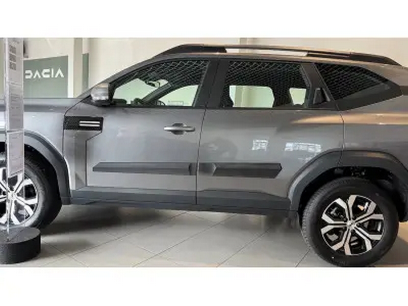 Ochranné boční lišty na dveře, Dacia Bigster, 2024- ,