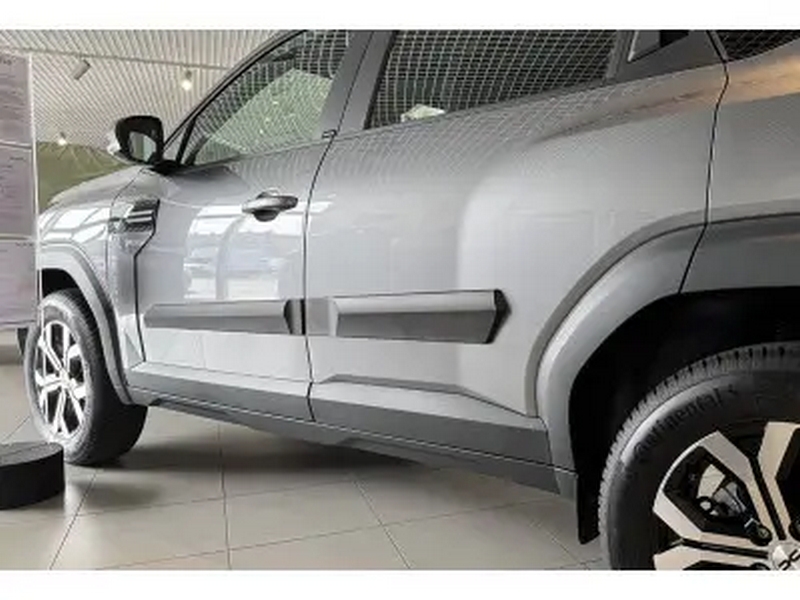 Ochranné boční lišty na dveře, Dacia Bigster, 2024- ,