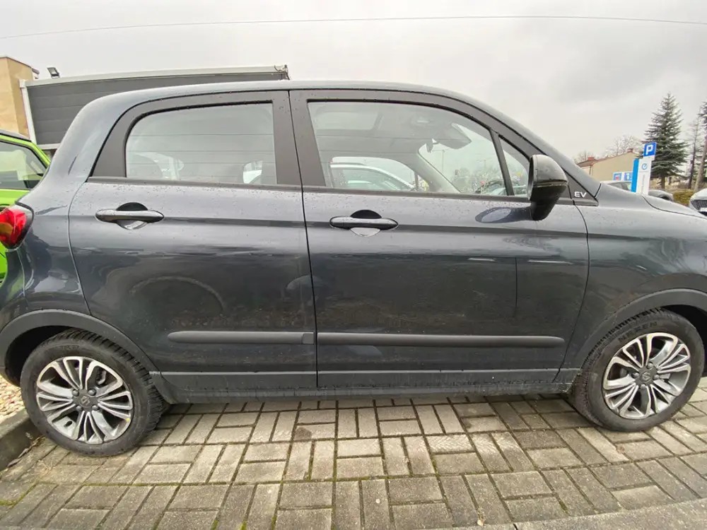 Ochranné boční lišty na dveře, Leapmotor T03, 2024- ,