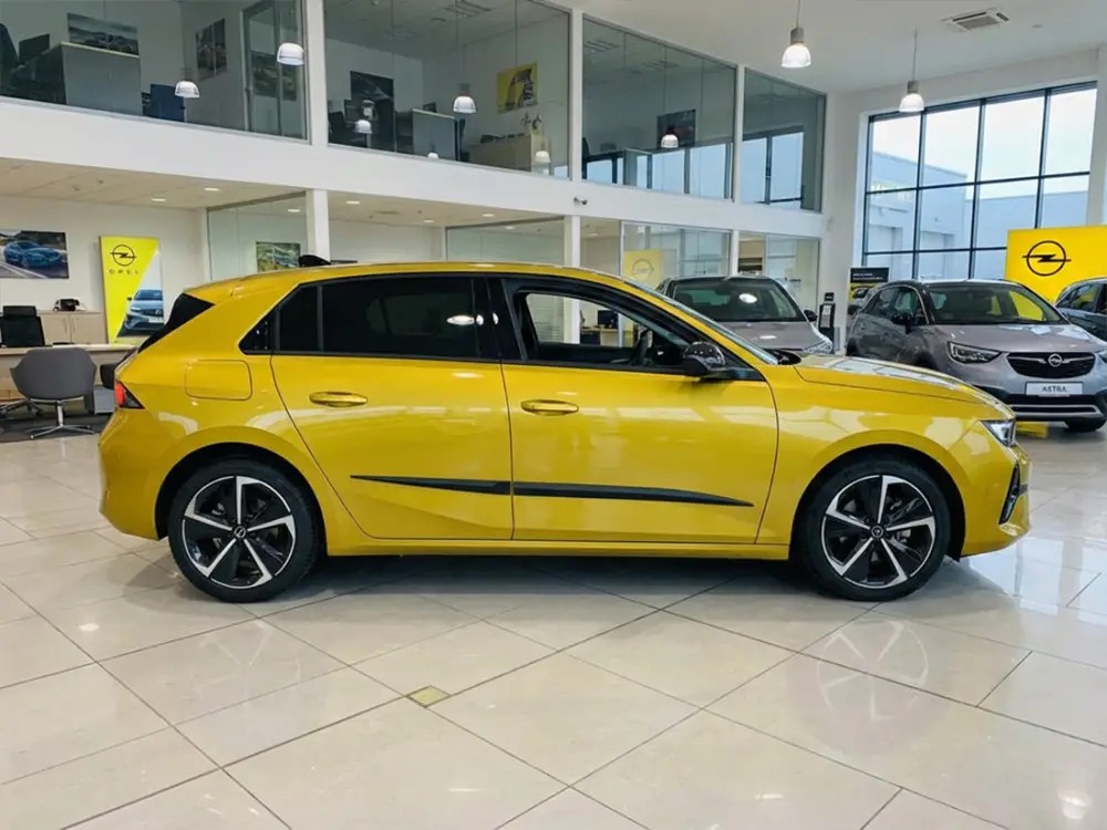 Ochranné boční lišty na dveře, Opel Astra L, 2022- ,