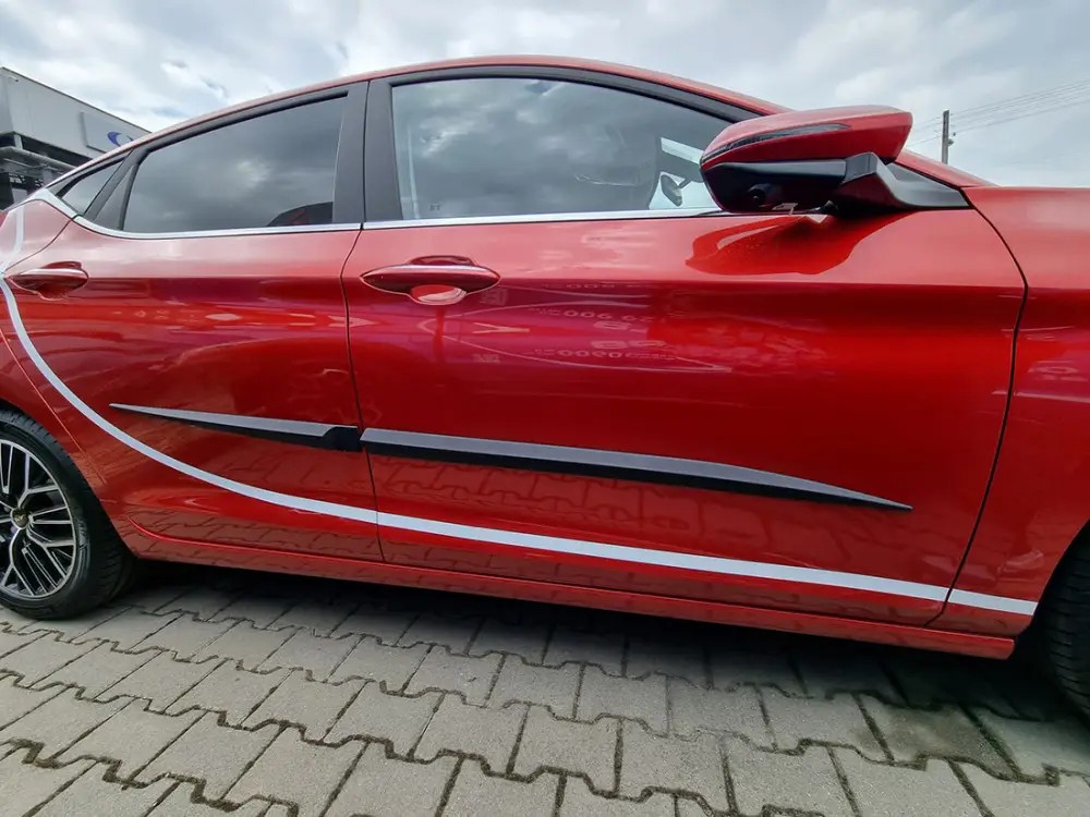 Ochranné boční lišty na dveře, JAC J7 Plus, 2025- ,