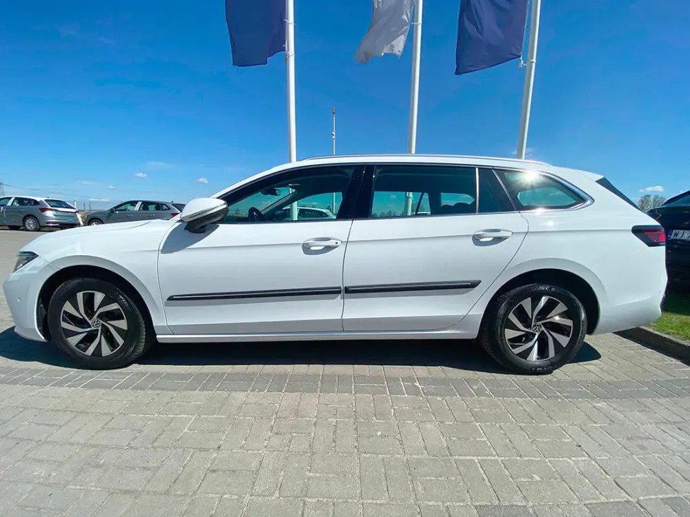 Ochranné boční lišty na dveře, VW Passat B9, 2024- , Variant, Combi